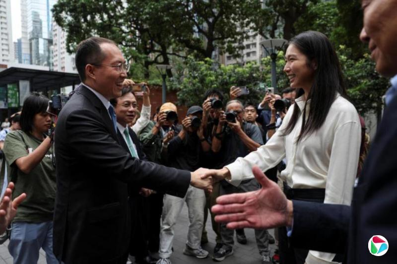 为参选香港立法会 奥运冠军江旻憓放弃加拿大护照