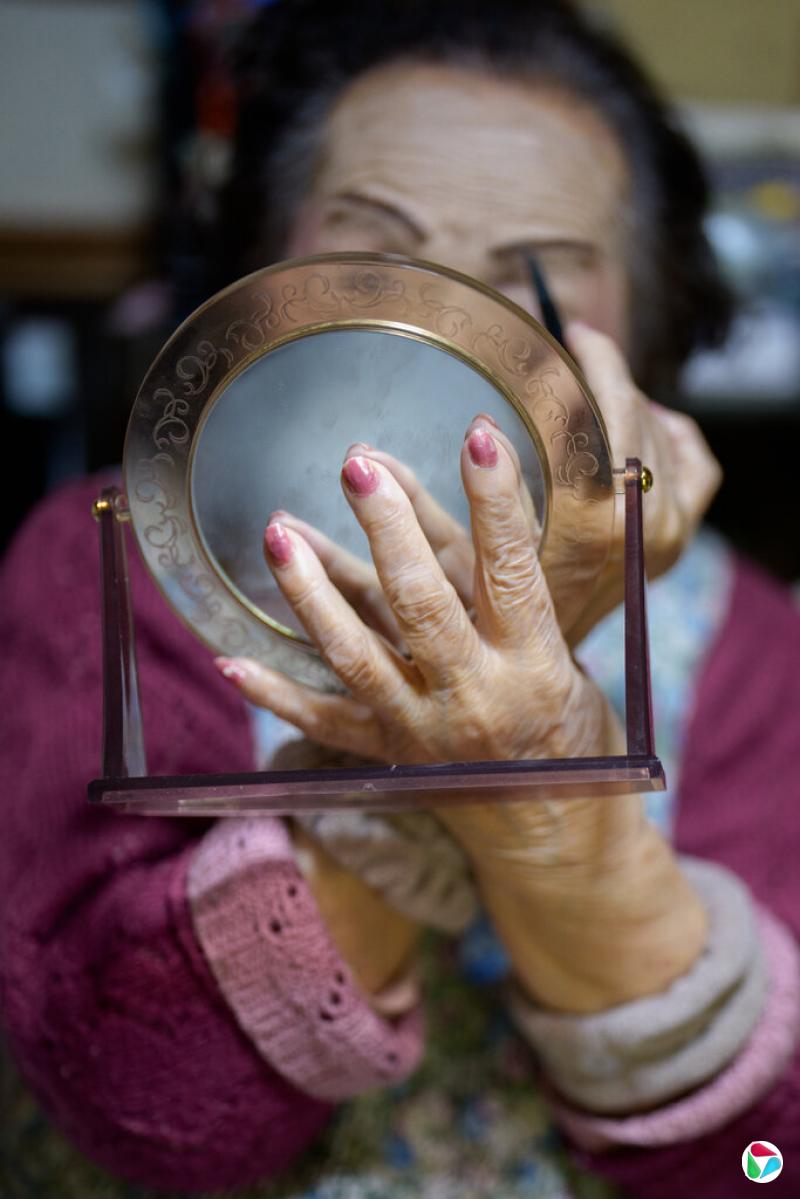 “我天生容易对某些事情着迷,”堀野说。“尽管大多数客户都已离世,但达成月销售目标已成为我执着追求的事之一。每当实现目标时,我便感到无比欣喜与自豪。”