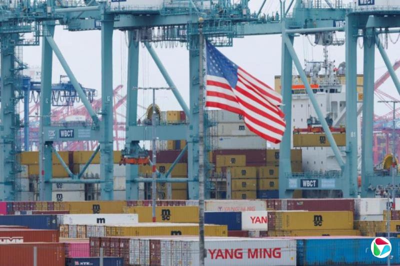 中国暂停对美船舶收取特别港务费