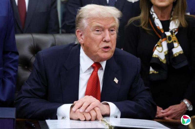 美众议院通过临时拨款法案 特朗普签署生效