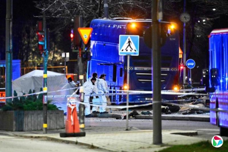 斯德哥尔摩高峰时段 巴士撞车站致三死三伤