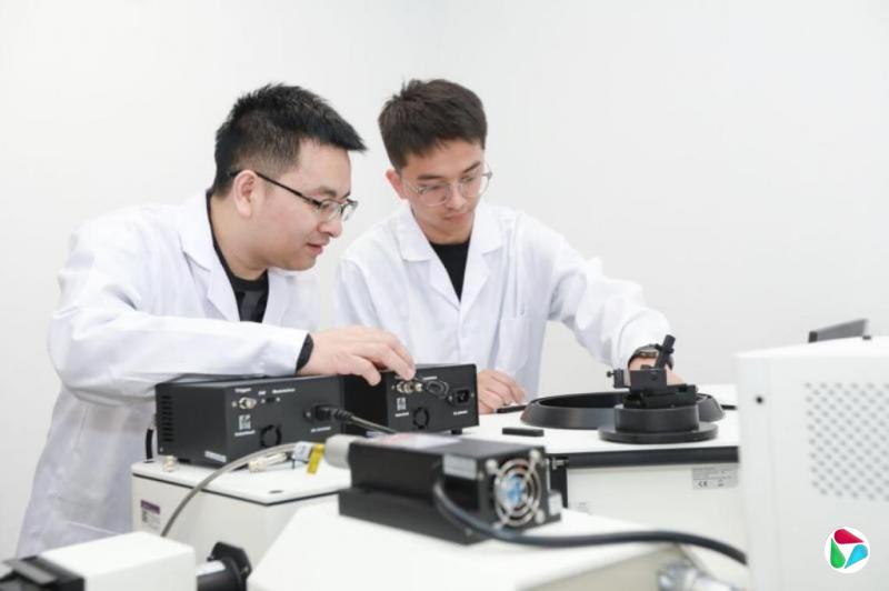 国大研究团队与中国两高校合作 在稀土电发光领域取得突破