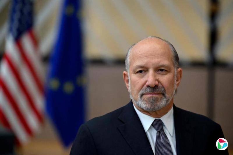 美商务部长:特朗普正权衡是否对华出口英伟达先进晶片