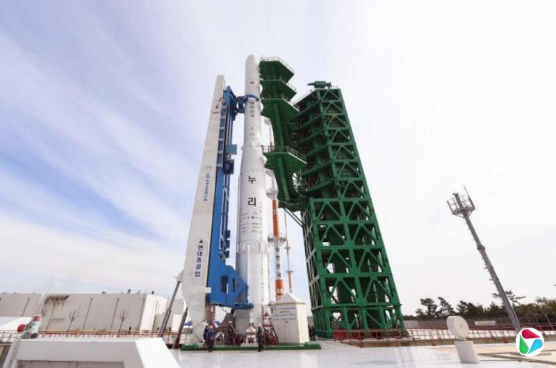 韩国自研火箭世界号 27日凌晨载13颗卫星发射升空