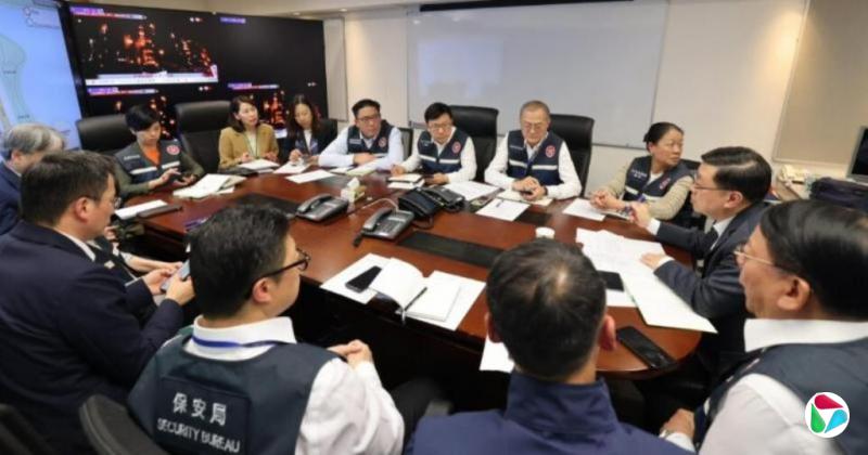 李家超召开跨部门紧急会议 指示全力做好灭火救援救治工作