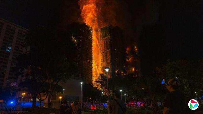 周三晚上,大埔宏福苑现场一度传出爆炸声。