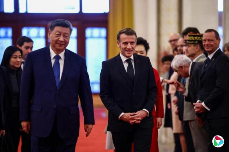 习近平:中法应在彼此核心利益和重大关切问题上相互理解支持