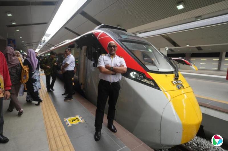 ETS列车今早吉隆坡开抵新山 周五正式营运